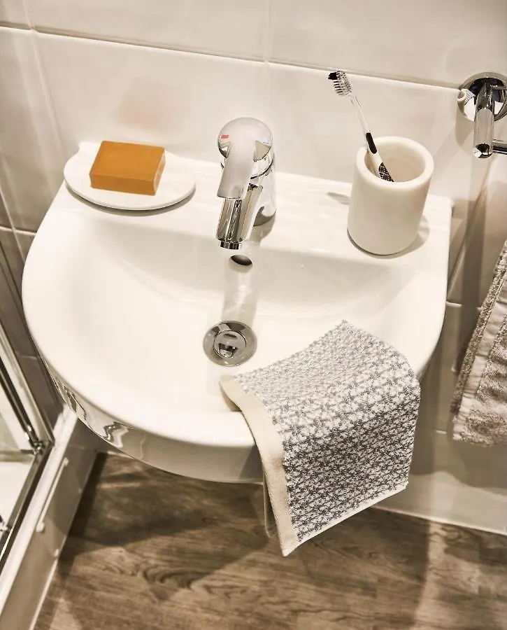 Apartment Student Only Collegiate Plummer House Newcastle