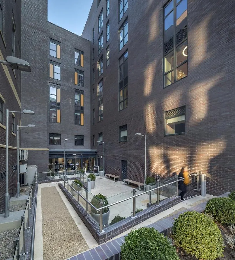 Student Only Collegiate Plummer House Newcastle Великобритания